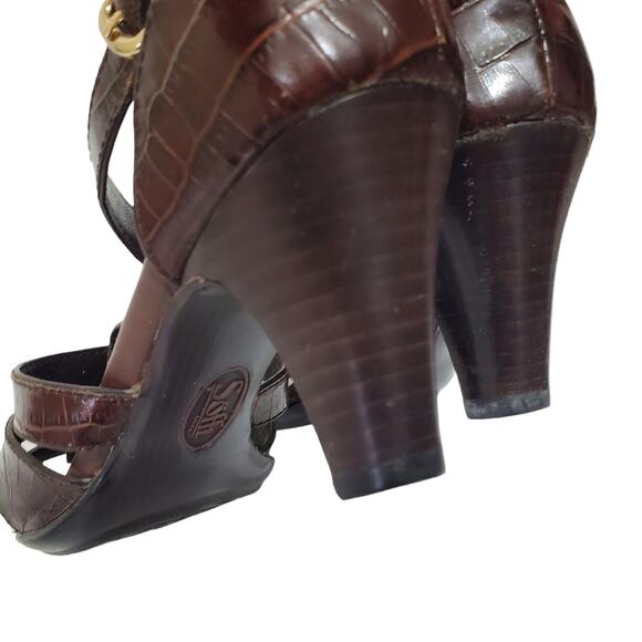 Sofft | Strappy Crocodile Texture Leather Ankle Strap Heels - Picture 11 of 11